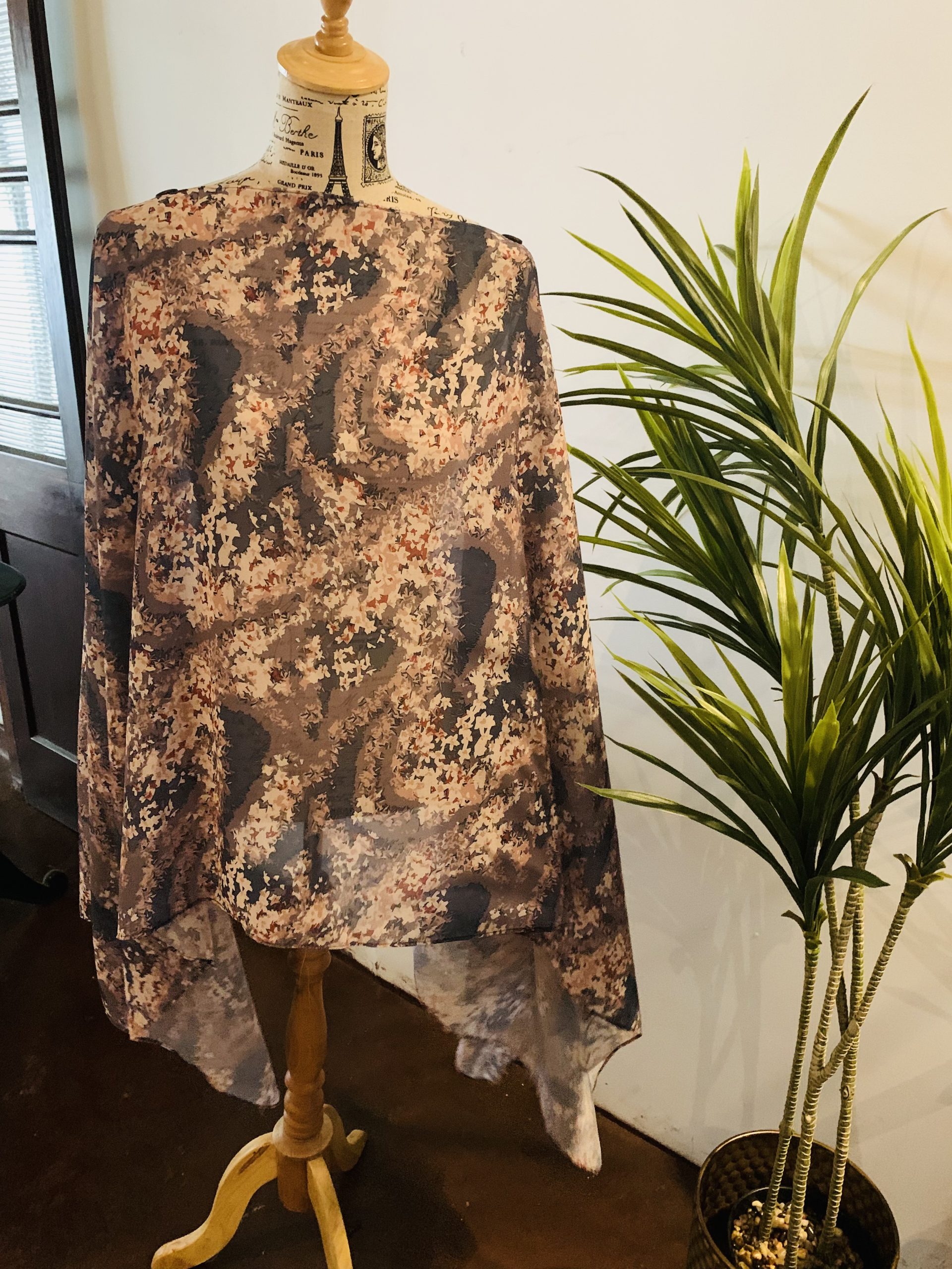 Blue Red Shrubbery Kaftan